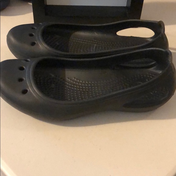 Crocs Kadee Flats in Black NWOT - Picture 2 of 4